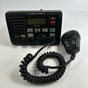 ICOM marine boat radio w/mic IC-M502A DSC